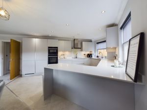 Photo 7- click for photo gallery